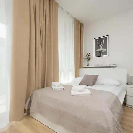 Sarmacka 25 2 - Medicover/paley