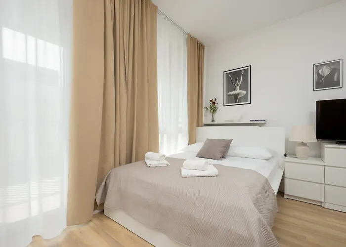 Sarmacka 25 2 - Medicover/paley