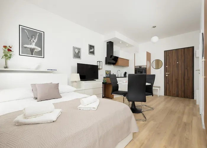 Sarmacka 25 2 - Medicover/paley * 바르샤바